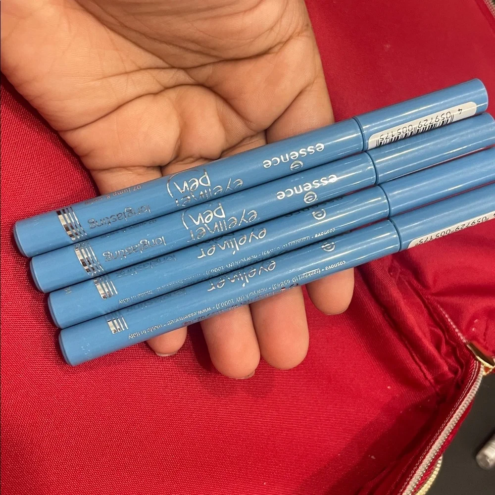 Essence long lasting eyeliner pen